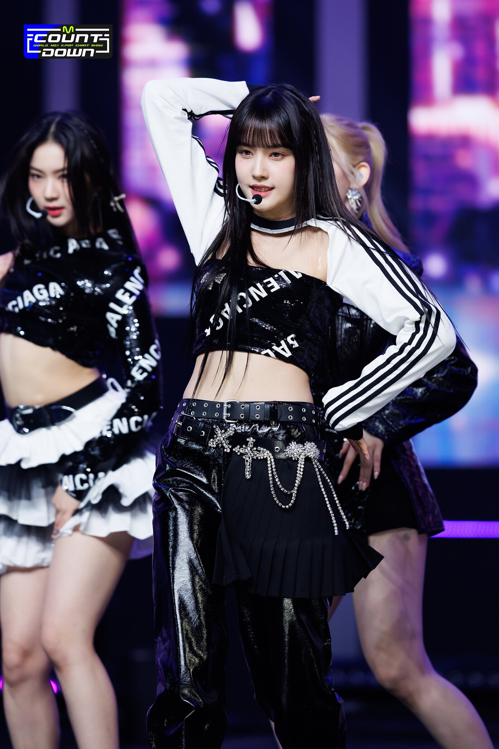 221229 STAYC Yoon 'RUN2U' at M Countdown | kpopping