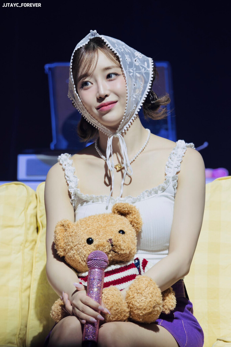 240831 STAYC Sumin - 2024 Fanmeeting 'STAYC Movie Club' Day 1 documents 4