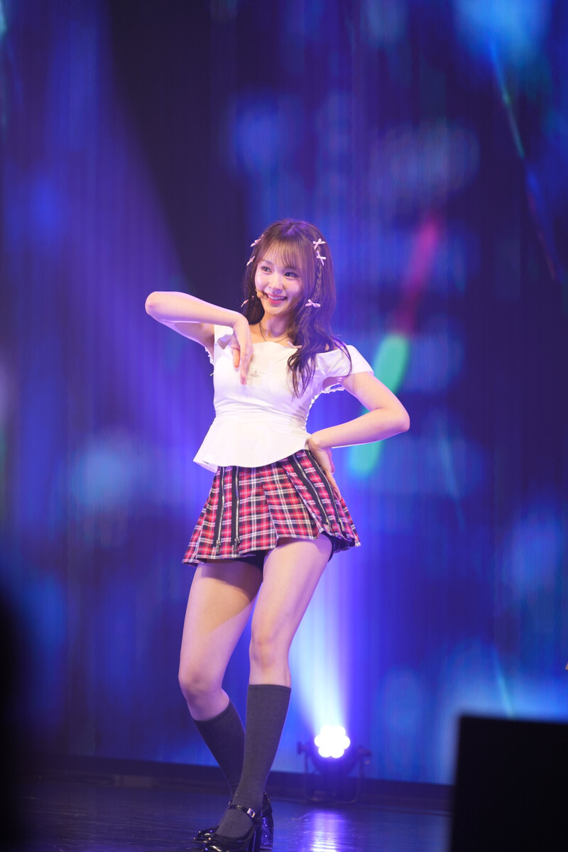 241112 WOOAH Nana - at "WOOAH Japan 2nd Concert 'WOOAH-LAND AGAIN' in Tokyo, Japan" documents 25