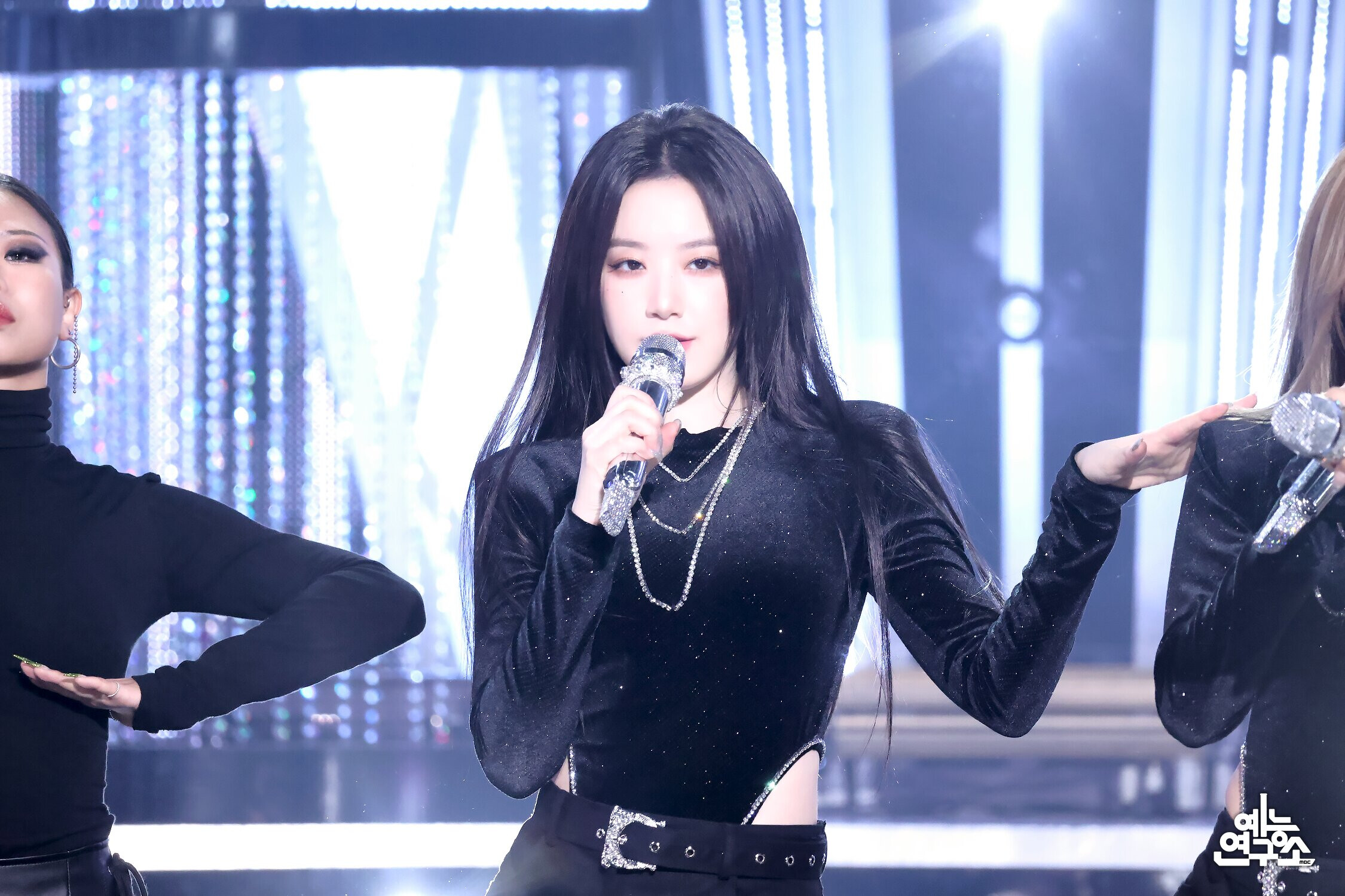 240203 (G)I-DLE Shuhua - 'Super Lady' at Music Core | kpopping