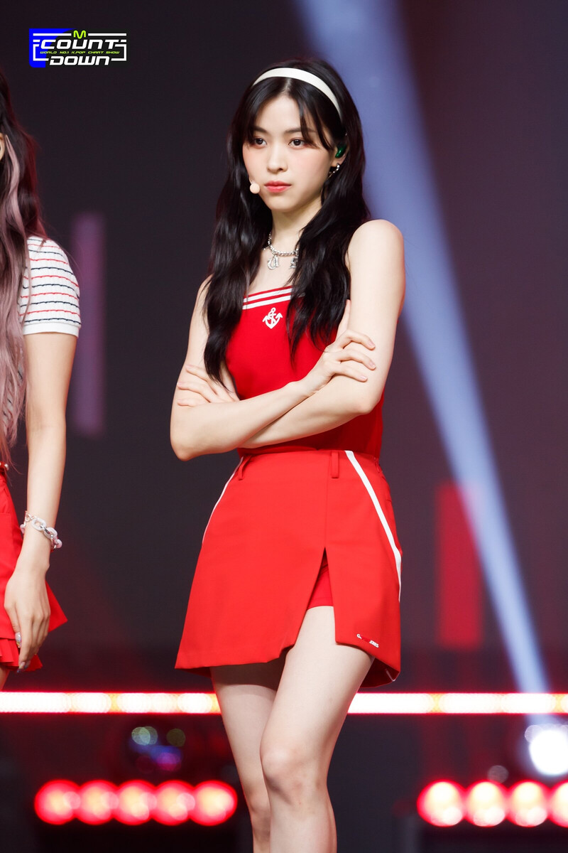 220728 ITZY Ryujin - 'SNEAKERS' at M Countdown documents 1