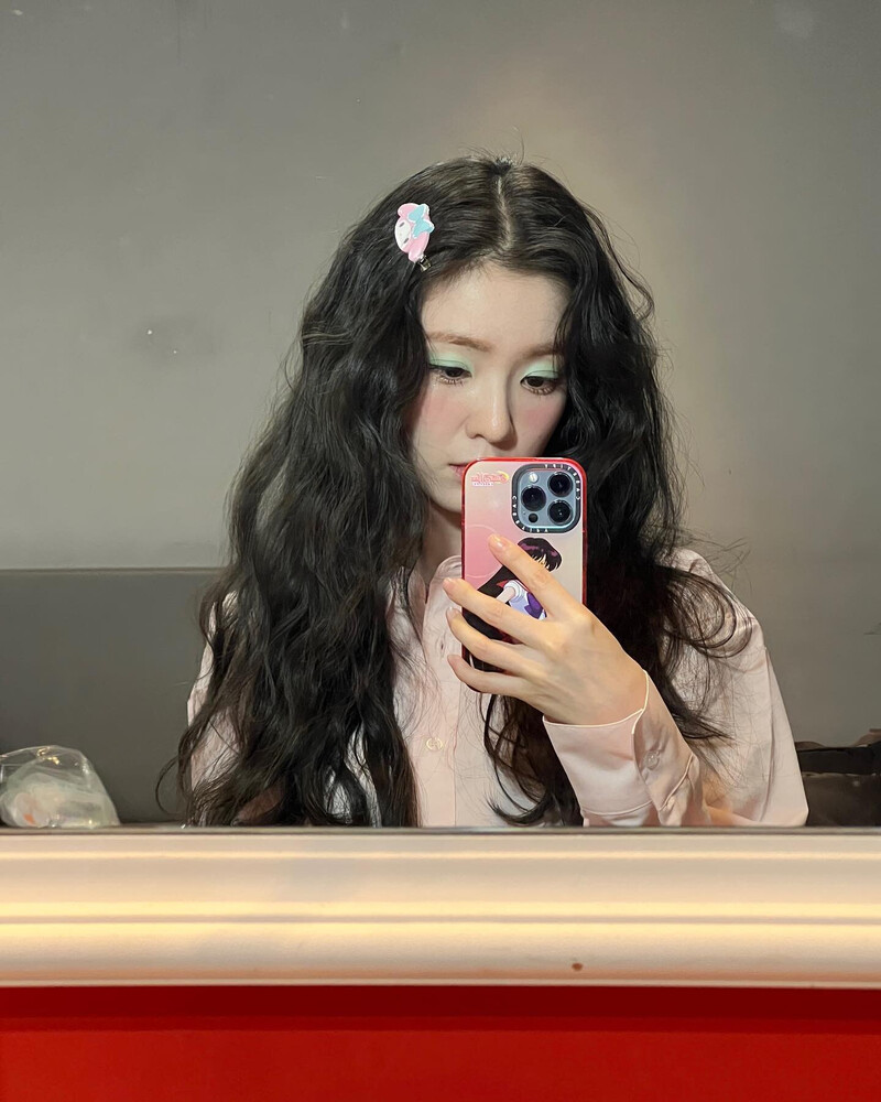 221210 Red Velvet Irene Instagram Update documents 4