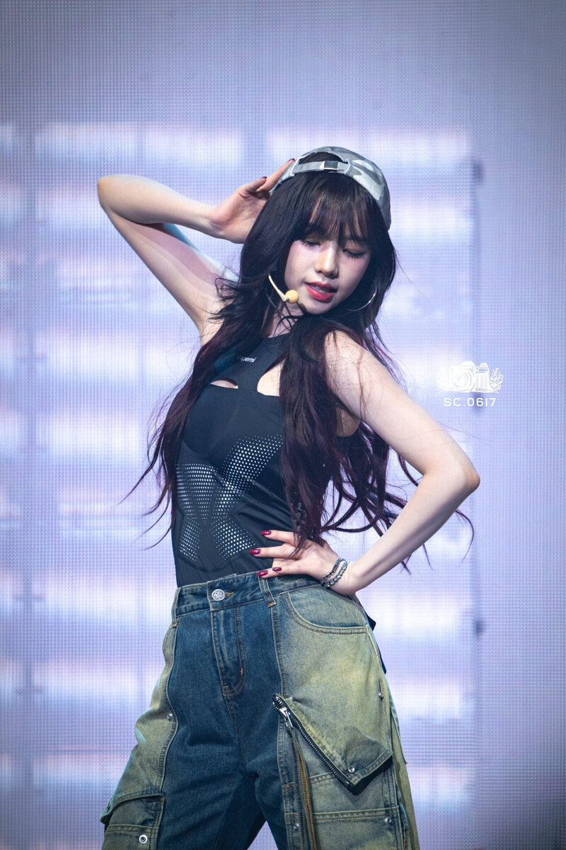 240922 aespa Karina - ‘SYNK : Parallel Line’ Tour in Macau Day 2 documents 10