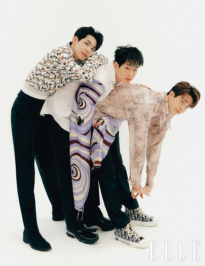ONEW, WONPIL, and YOUNGJAE for ELLE Korea June Issue 2021 documents 5