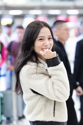 241207 Jisoo at Incheon International Airport