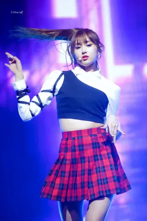 190318 Everglow Aisha - Debut showcase