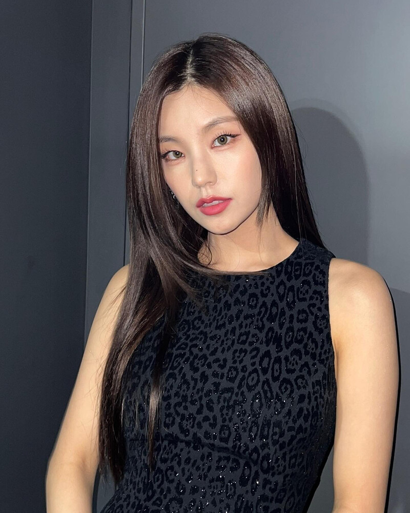 221008 ITZY Instagram Update - Yeji - The Fact Music Awards documents 2