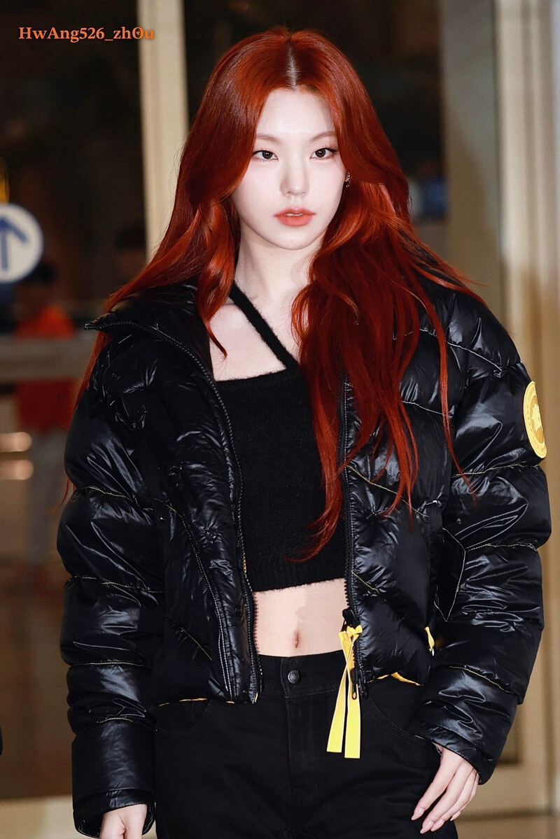 231103 ITZY Yeji - ICN Airport documents 1