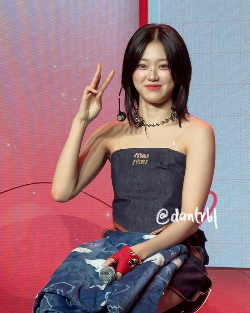 240902 Loossemble HyunJin - 3rd Mini Album 'TTYL' Comeback Showcase documents 6