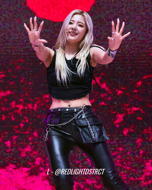 230520 ITZY Lia - Head In The Clouds Festival