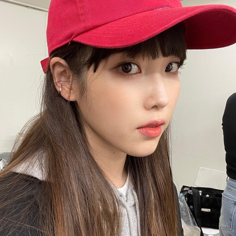 210721 IU Instagram Update documents 1