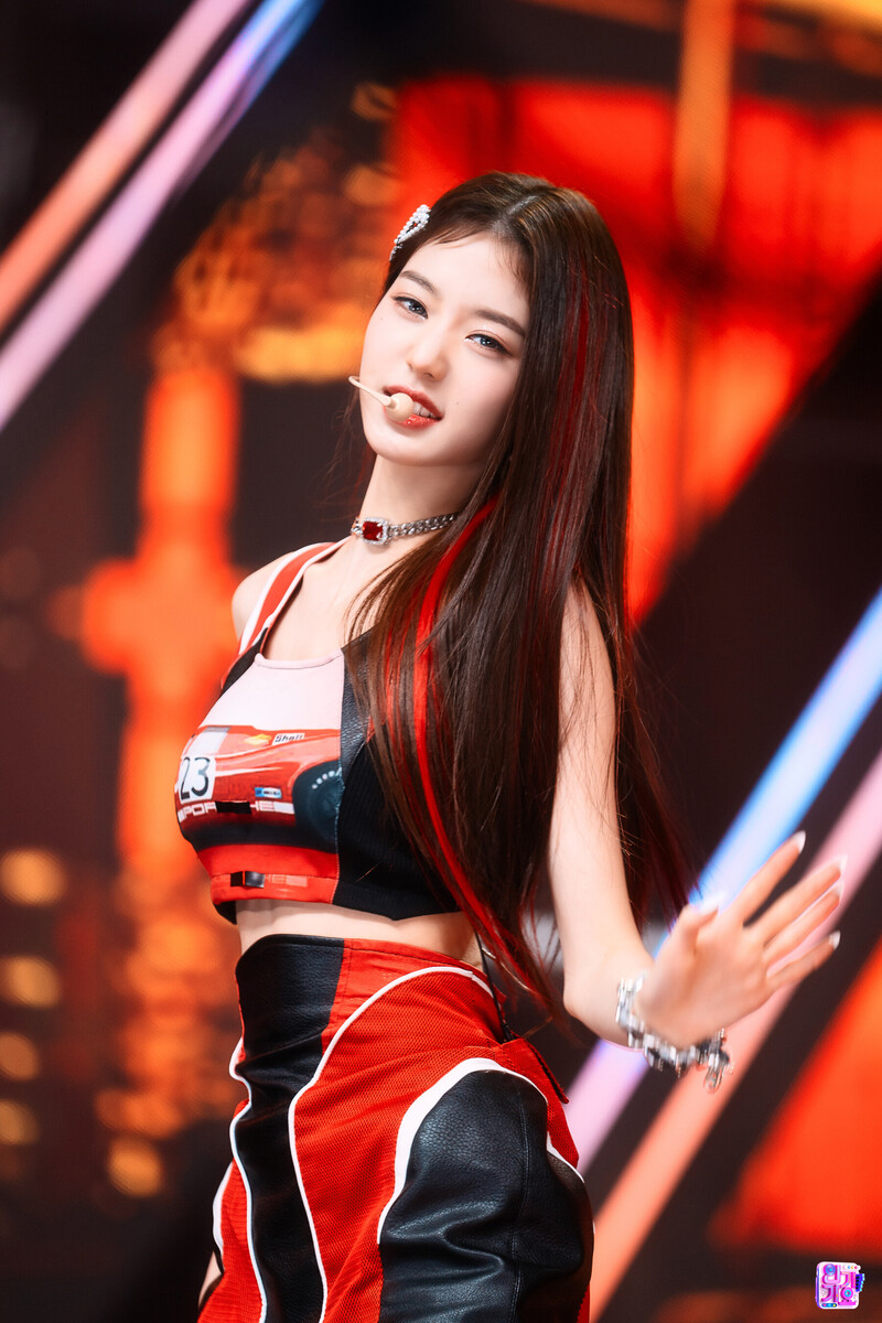 220918 IVE Wonyoung - 'After LIKE' at Inkigayo documents 4