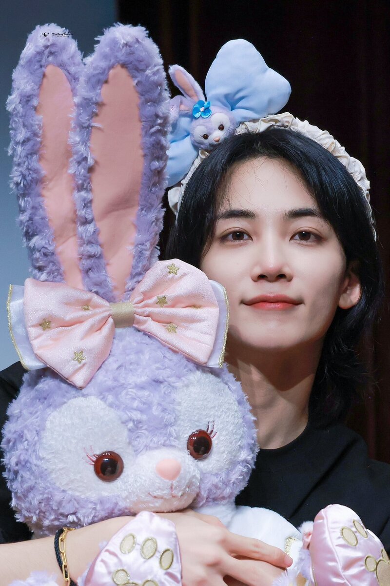 240512 SEVENTEEN Jeonghan - Music Plant Fansign Event documents 1