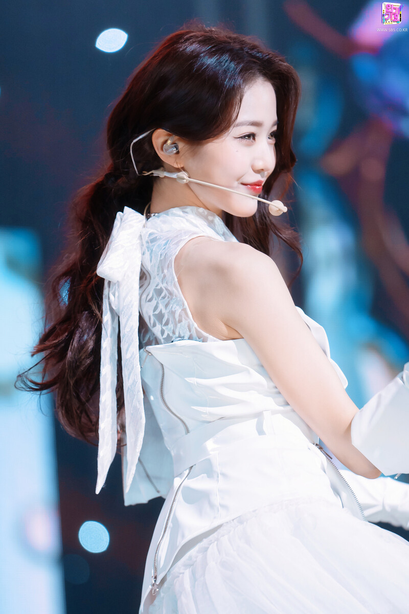 211212 IVE Wonyoung - "ELEVEN" at Inkigayo documents 15