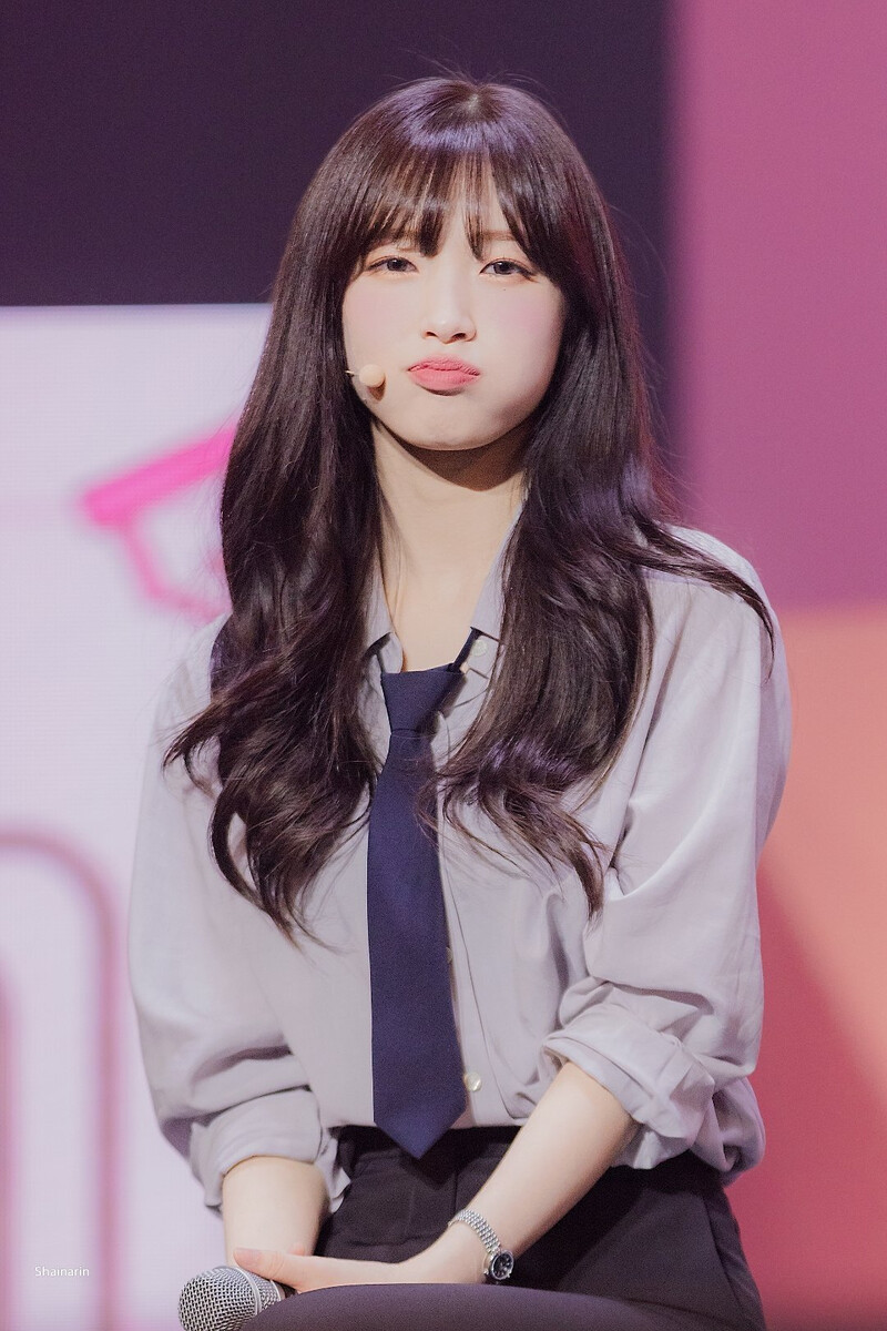 220430 Oh My Girl's Arin at 7th Anniversary Fanmeeting documents 6