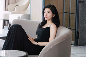 220812 SOOP Naver Post - Bae Suzy - Longines Photoshoot Behind