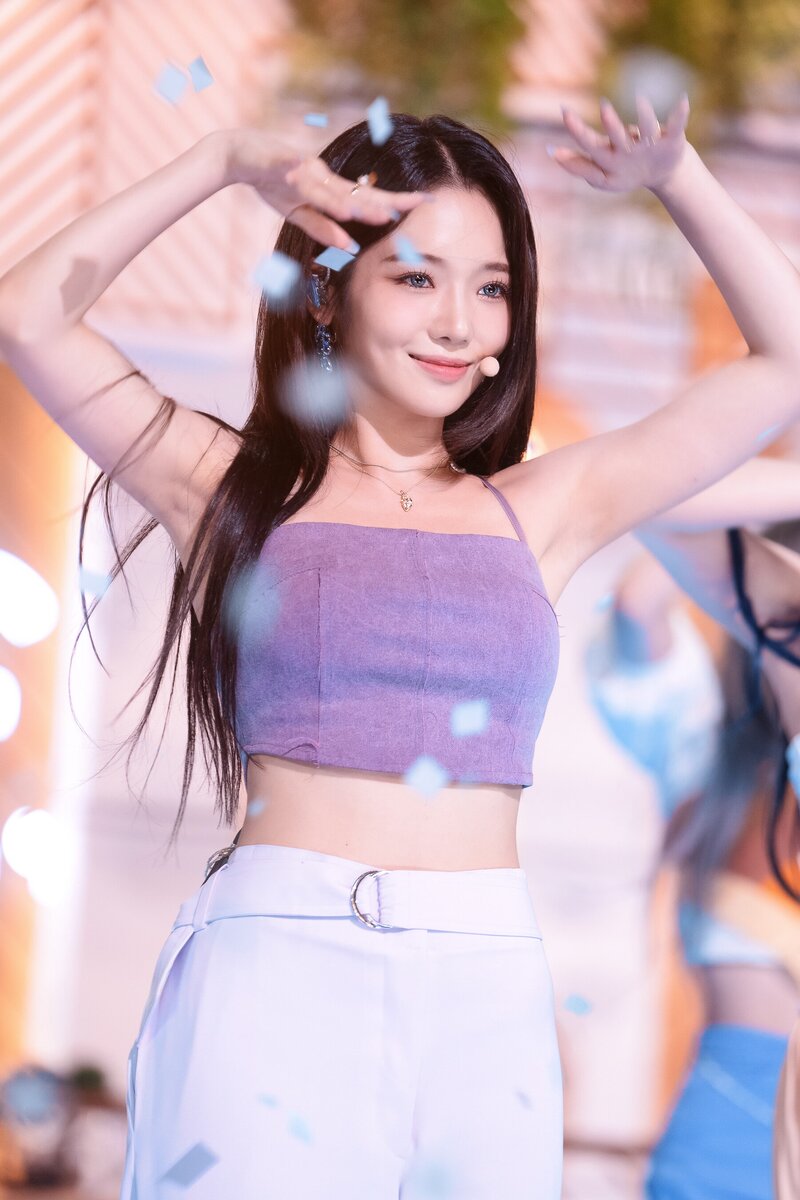 220703 fromis_9 Jisun - 'Stay This Way' at Inkigayo documents 10