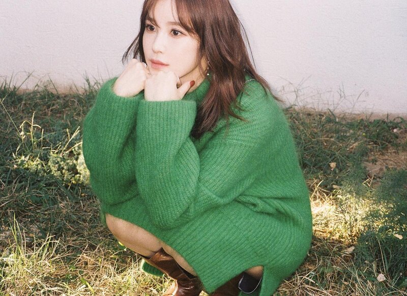 221113 Secret Hyoseong Instagram update | kpopping