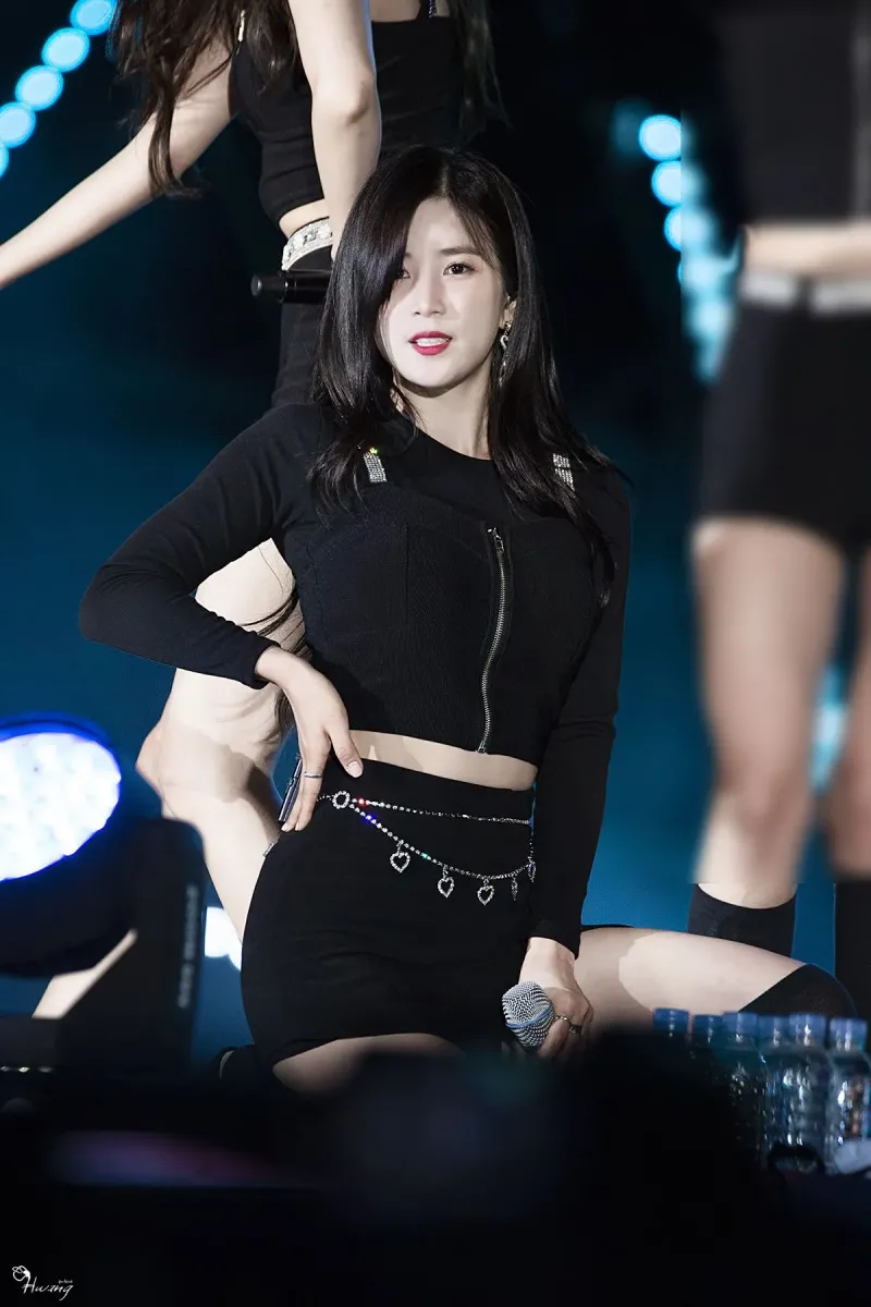 Chorong977.jpg