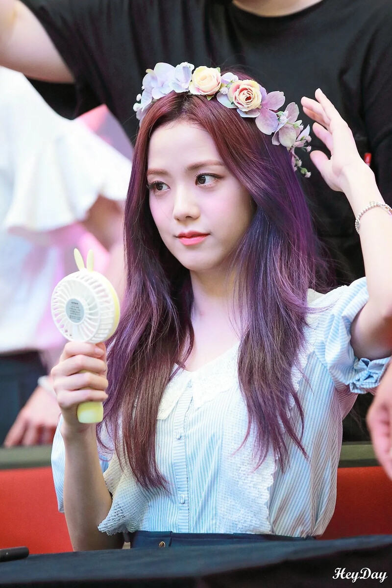 Jisoo33.jpg