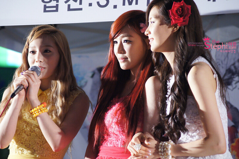 120524 Girls' Generation-TTS at Cheongyangri 'Twinkle' Fansign event documents 1