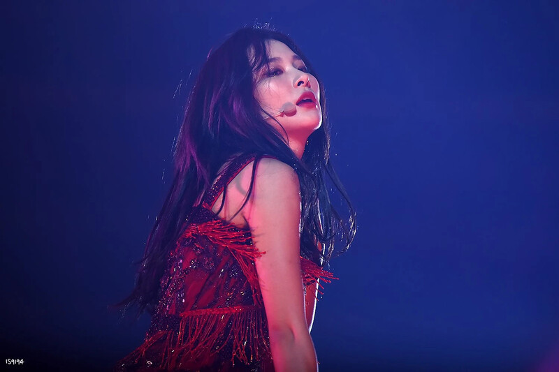 191123-24 La Rouge Day 1 & 2 - Red Velvet Seulgi documents 4