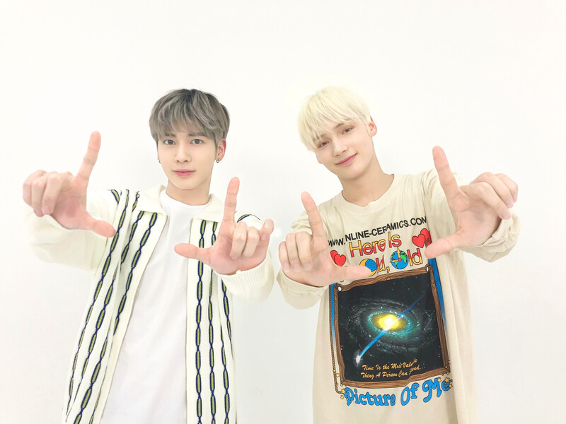 210906 TXT JAPAN TWITTER UPDATE WITH TAEHYUN & HUENING KAI AND ENHYPEN JAY & NI-KI documents 2