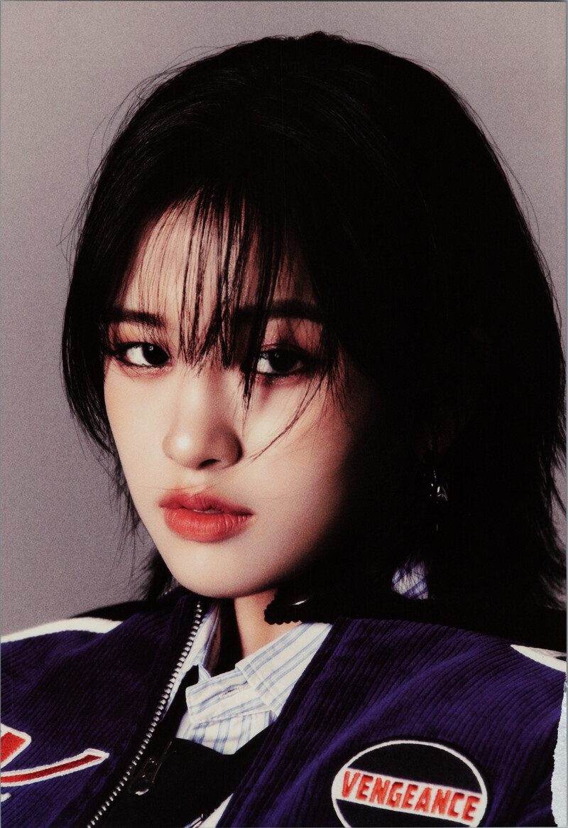 IVE - Mini Album 'I'VE MINE' (Scans) documents 5