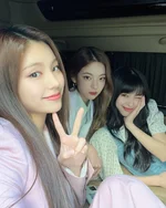 220520 ITZY Instagram Update - Yeji, Lia, and Ryujin