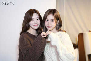 250107 STAYC Seeun & J - 'Over U, Goodbye' Visualizer Photo Behind