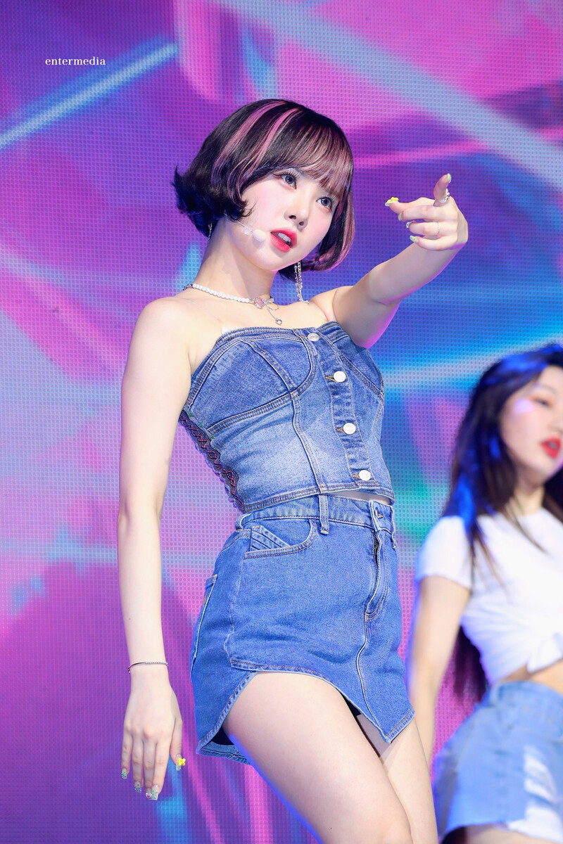 220706 VIVIZ Eunha documents 7