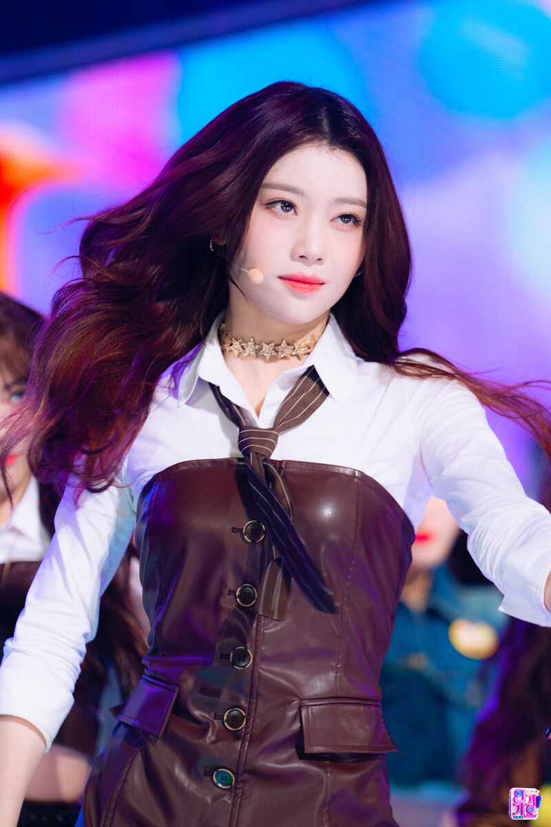 221023 Kep1er Xiaoting - 'We Fresh' at Inkigayo documents 1