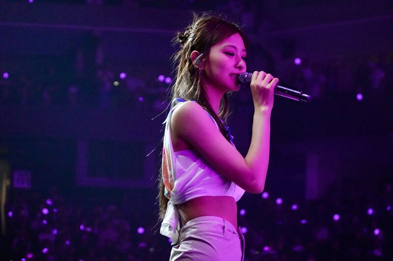 230613 TWICE Tzuyu - ‘READY TO BE’ World Tour in Oakland Day 2 documents 4