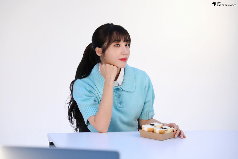 240110 IST Naver post - EUNJI behind the scenes of 'She's Bagel' commercial shoot documents 22