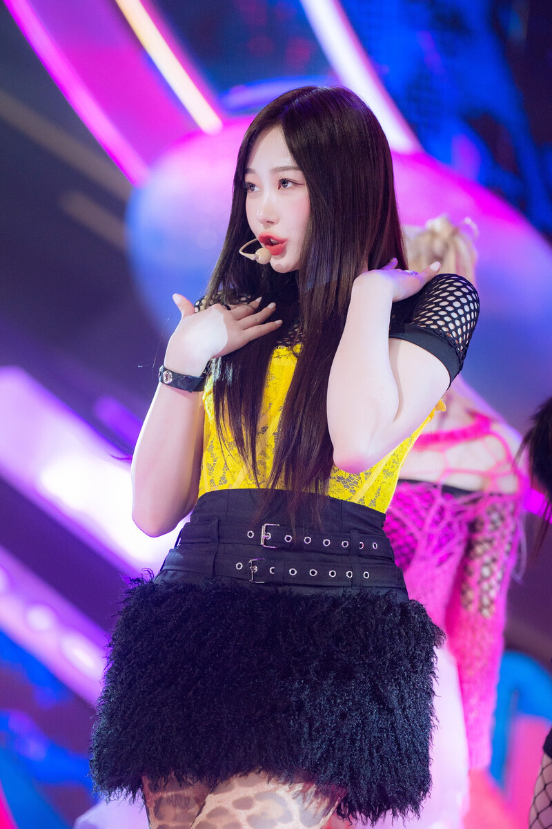 240519 aespa Giselle - 'Supernova' at Inkigayo documents 13