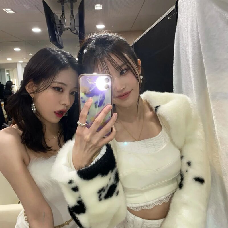 220120 fromis_9 Instagram Update - Chaeyoung & Hayoung documents 3