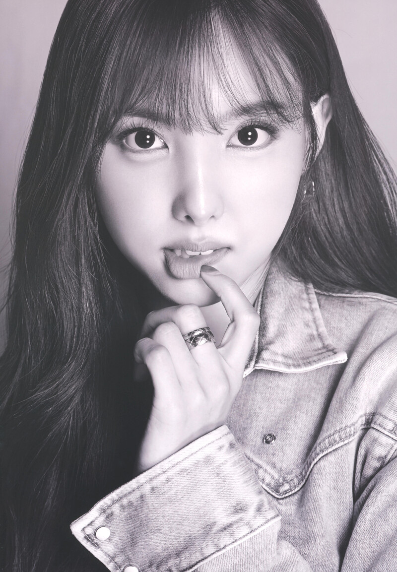 Dispatch D'FESTA SEOUL The Exhibition TWICE photobook (Scans) documents 3