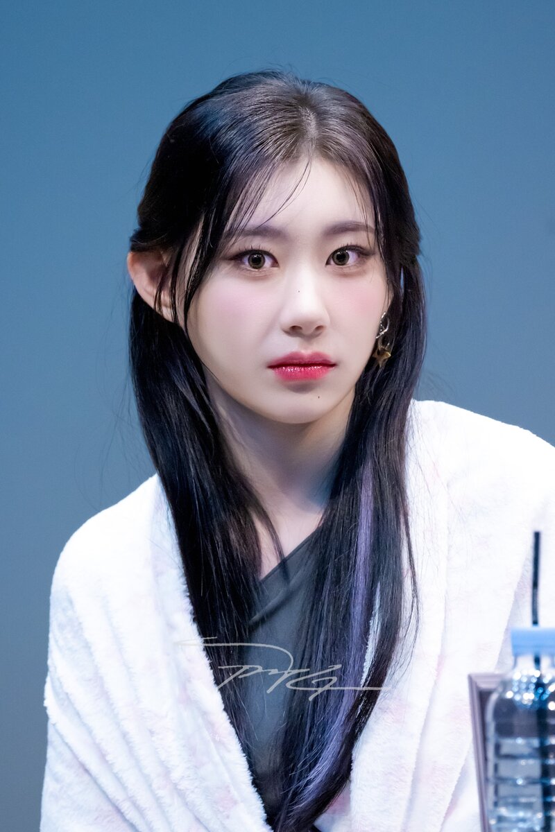 240119 ITZY Chaeryeong - SOUNDWAVE Fansign Event documents 3