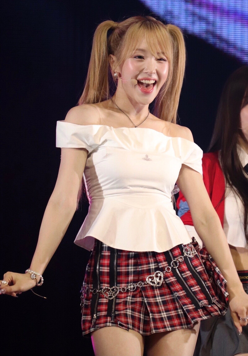 240727 WOOAH - NANA - at Japan 1st Concert 'WOOAH-LAND in Japan' documents 1