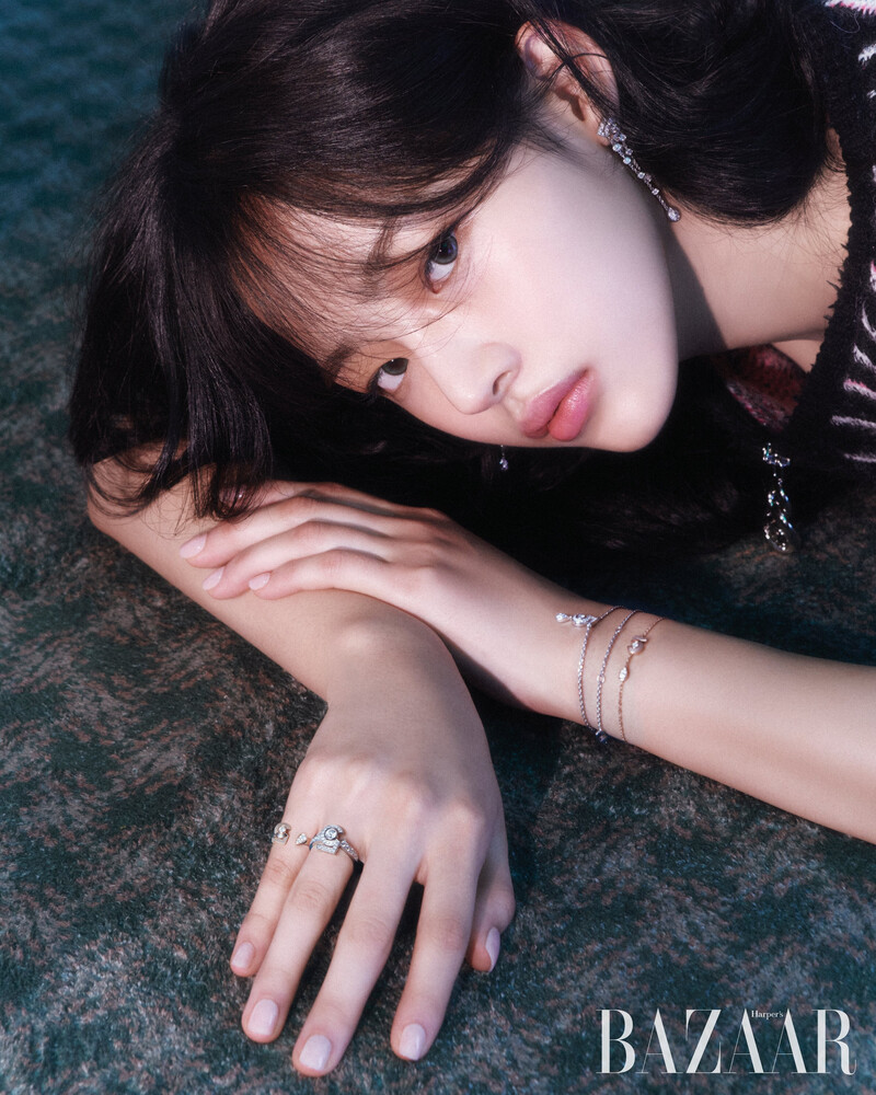 NewJeans MINJI x Harper BAZAAR documents 9