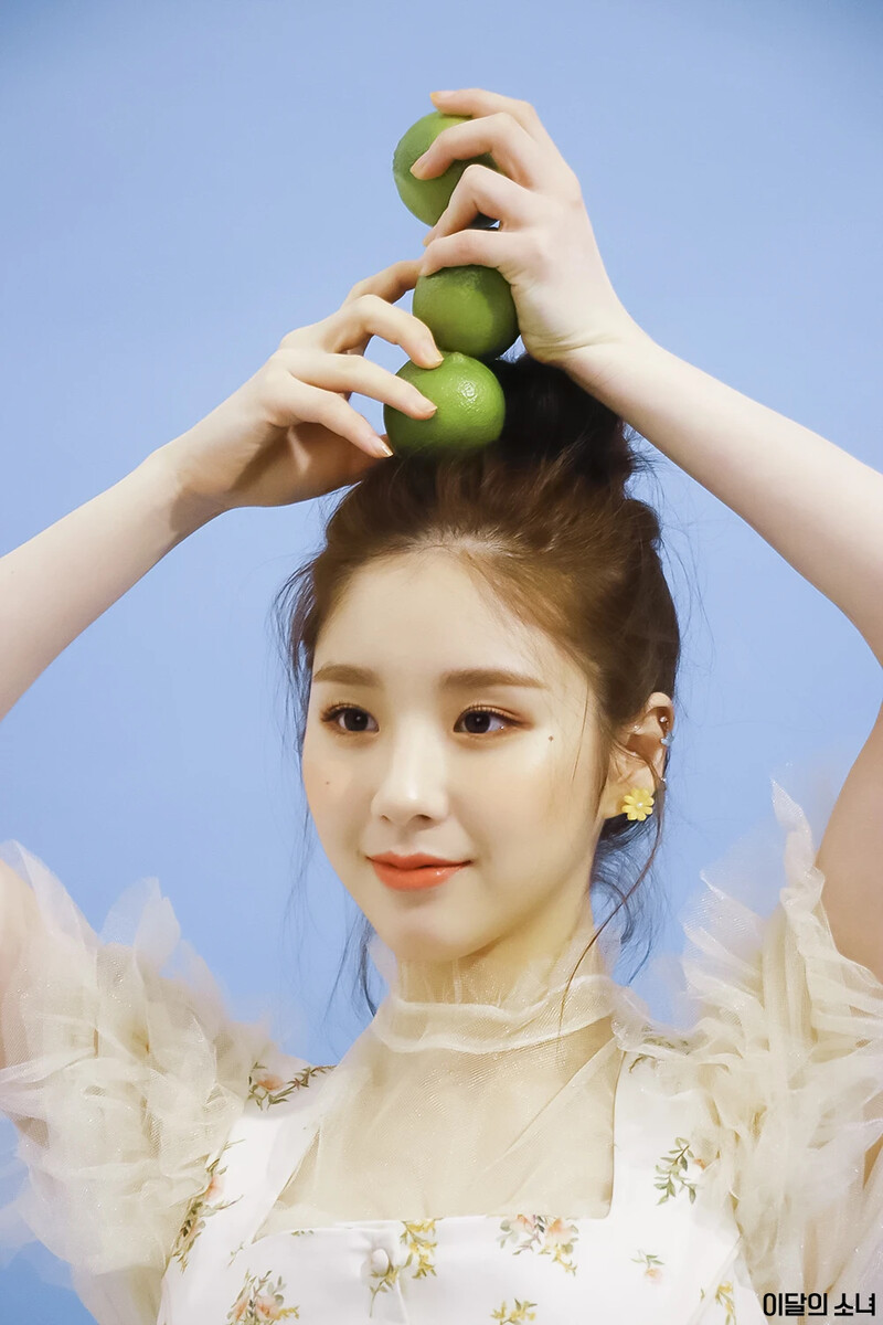 210409 BlockBerry Naver Post - Chuu & Heejin The Star Magazine April 2021 Behind documents 16