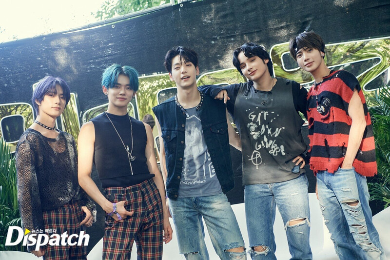 220801 TXT- 'LOLLAPALOOZA' at CHICAGO Photoshoot by DISPATCH documents 3