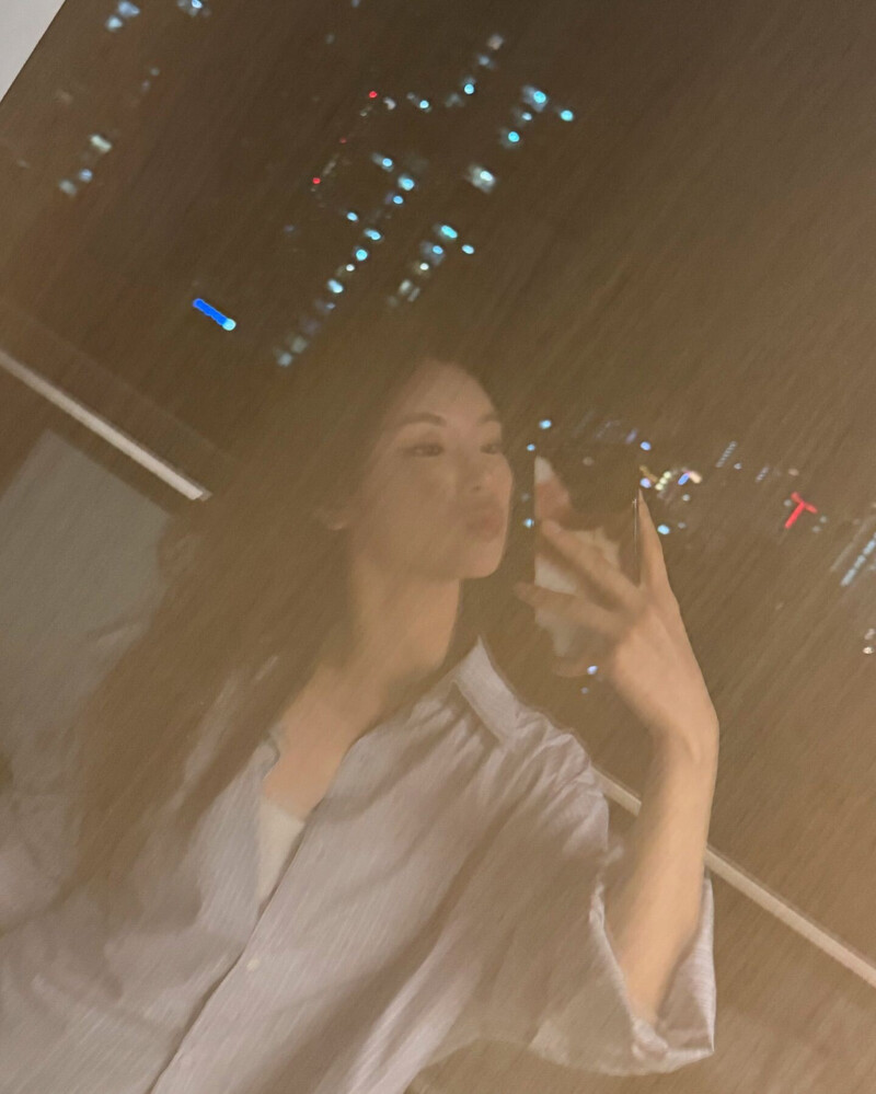 240823 - YEJI Instagram Update documents 5