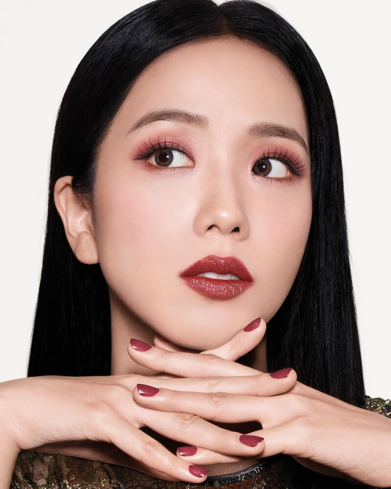 JISOO x DIOR Beauty - Dior Holiday Looks documents 1