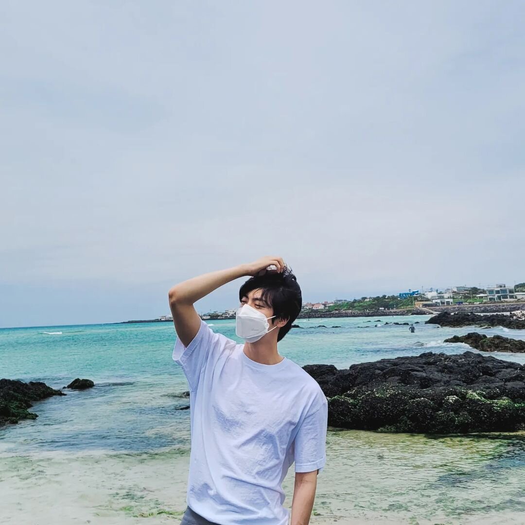 BTS JIN 김석진 (@jin.bts) • Instagram photos and videos