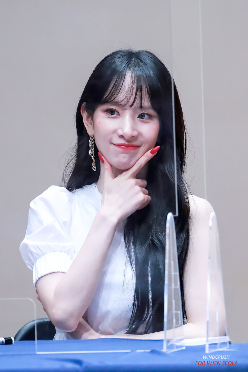 210402 WJSN Seola documents 15