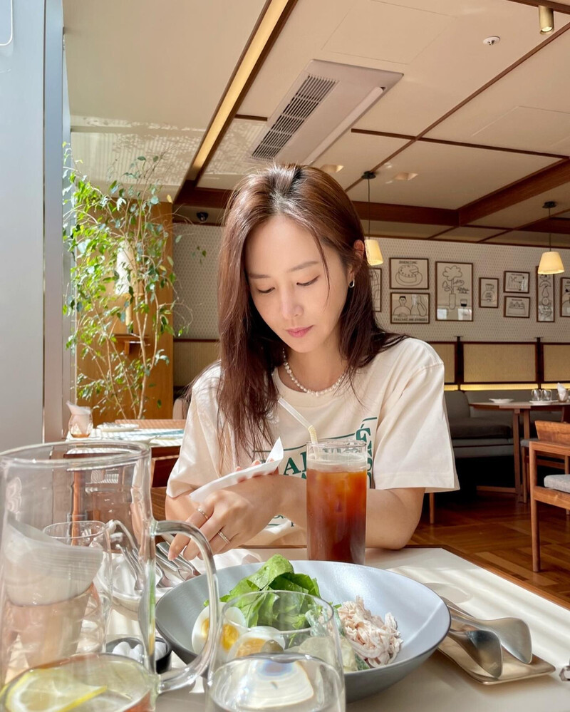 220516 Yuri Instagram Update documents 2