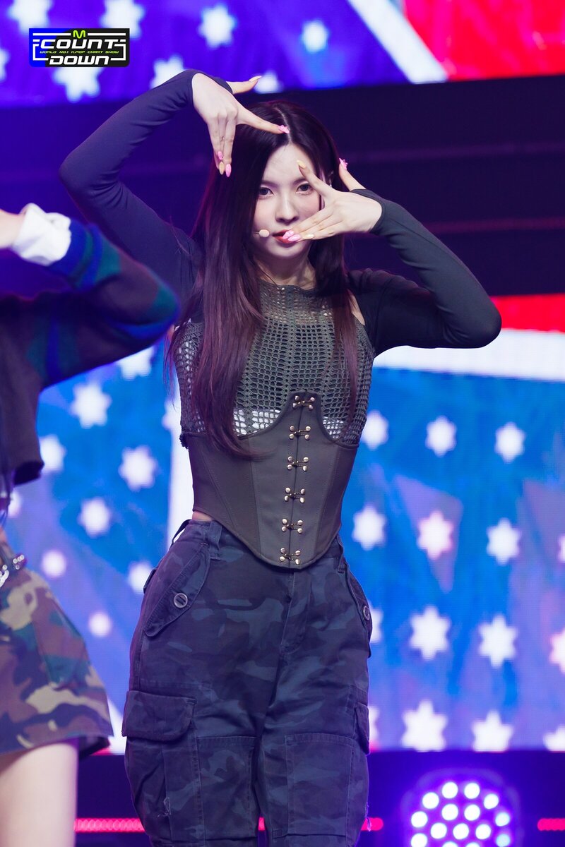 220929 NMIXX Bae - 'DICE' at M COUNTDOWN documents 8
