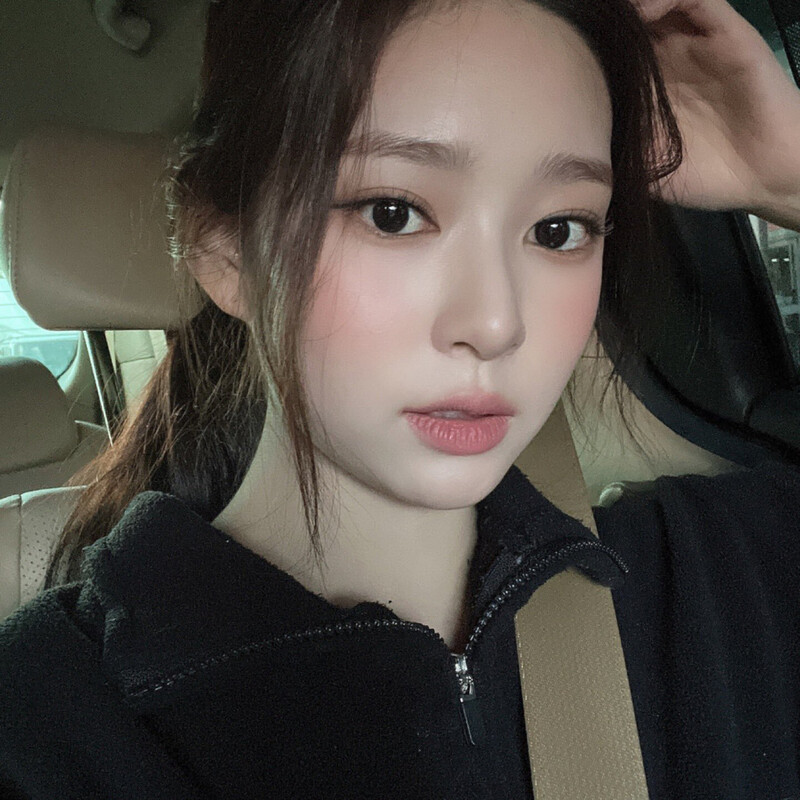 220305 Kim Minju Twitter update documents 4