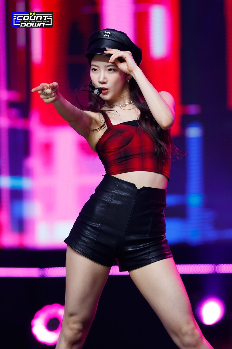 220526 LE SSERAFIM - 'FEARLESS' at M Countdown documents 2